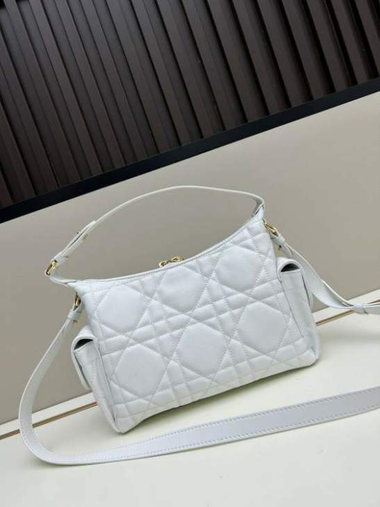 Picture of Dior Handbags _SKUfw239234067fw